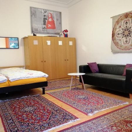 Gemuetliche Wohnung Nahe Zentrum Wina Bagian luar foto