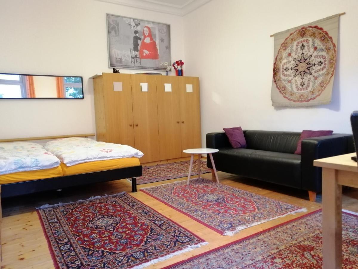 Gemuetliche Wohnung Nahe Zentrum Wina Bagian luar foto