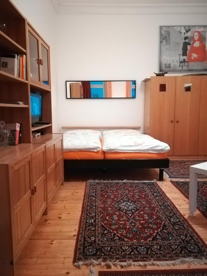 Gemuetliche Wohnung Nahe Zentrum Wina Bagian luar foto