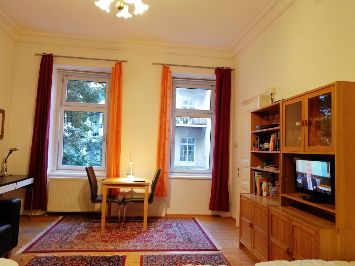 Gemuetliche Wohnung Nahe Zentrum Wina Bagian luar foto