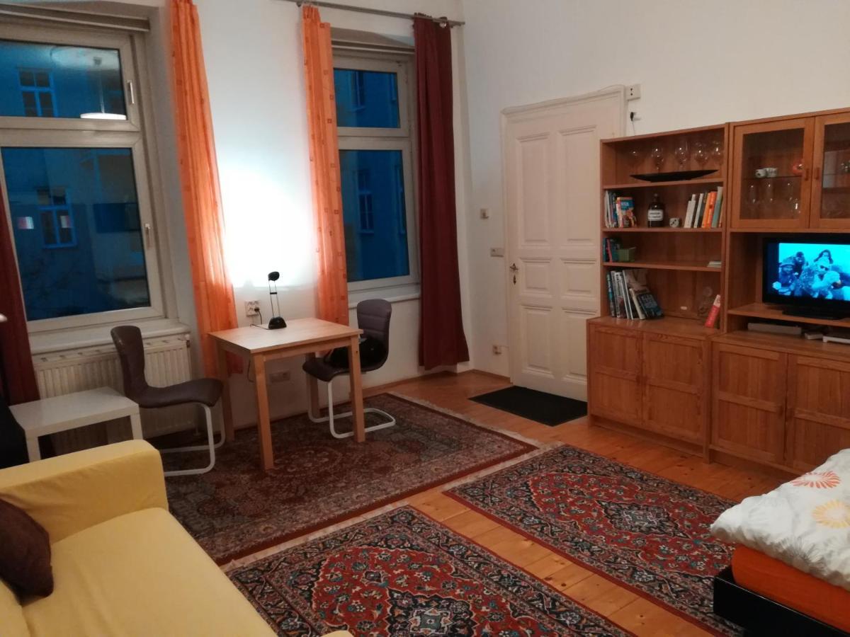 Gemuetliche Wohnung Nahe Zentrum Wina Bagian luar foto